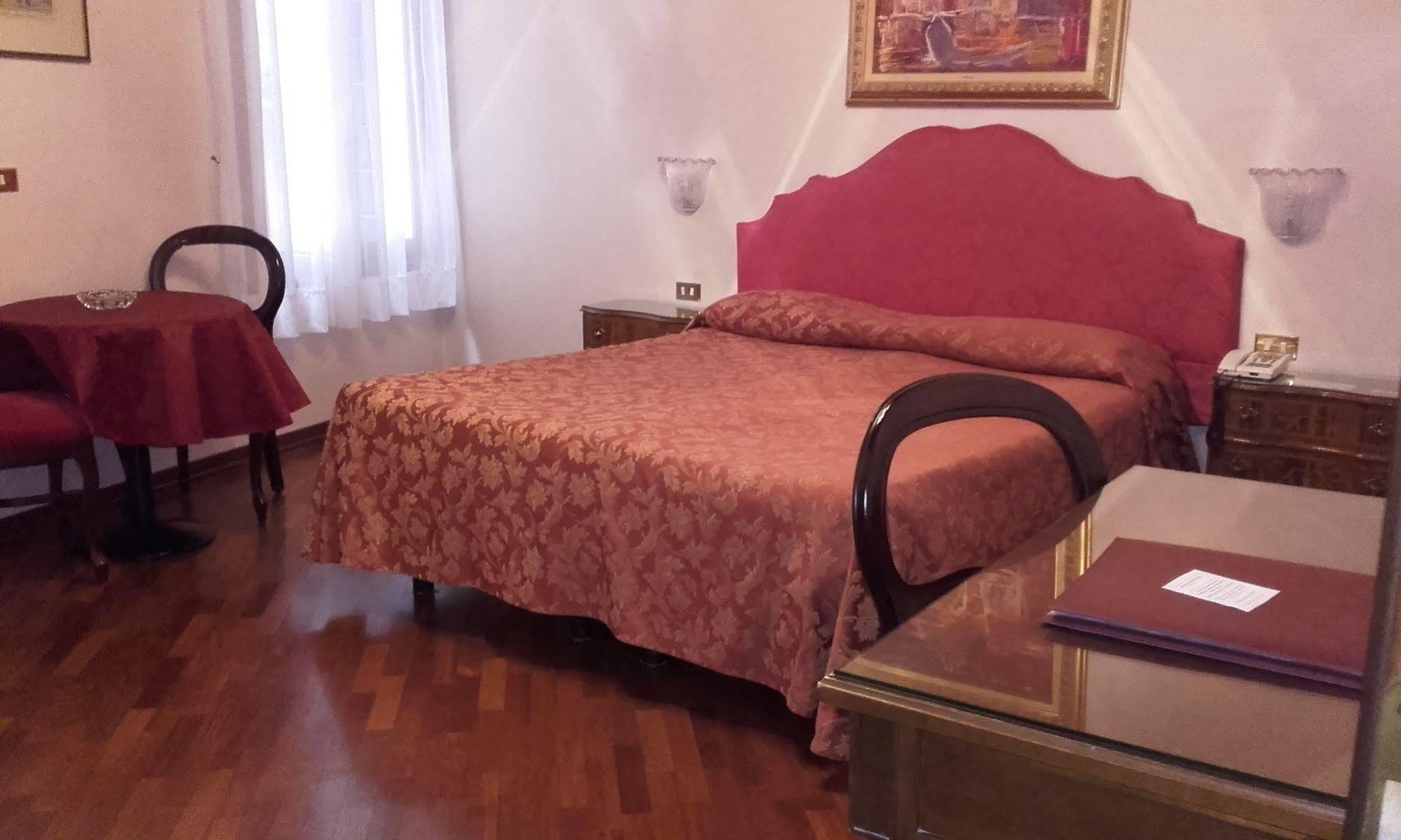Hotel Piccola Fenice Venetië